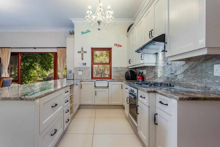 5 Bedroom Property for Sale in Val De Vie Estate Western Cape